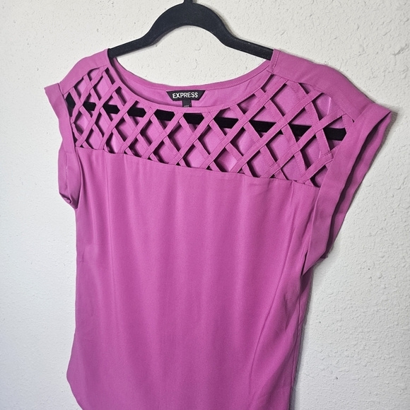 Express Womens XS Blouse Fuchsia Pink Flowy Tunic Top Criss Cross - Picture 2 of 7